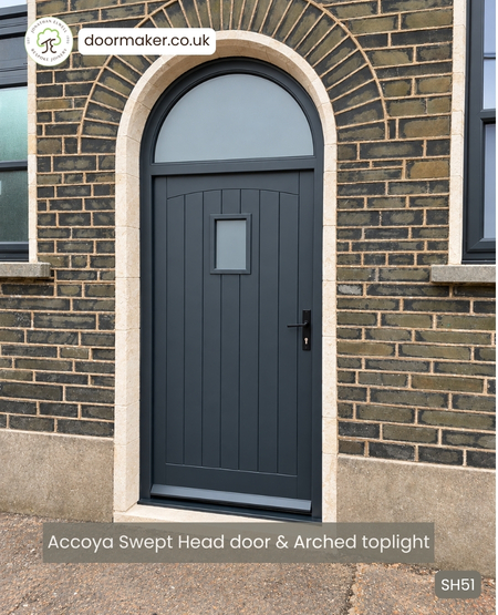 Accoya Swept Head Framed Ledged Cottage Style Door with Vision Panel
and Sapele Frame with Arched Header Ref. SH51
Frame Sizes: 1170mm wide x 2640mm high
Ironmongery: wrought iron - Winkhaus multipoint locking system
Teknos factory finish: RAL7016 Anthracite Grey